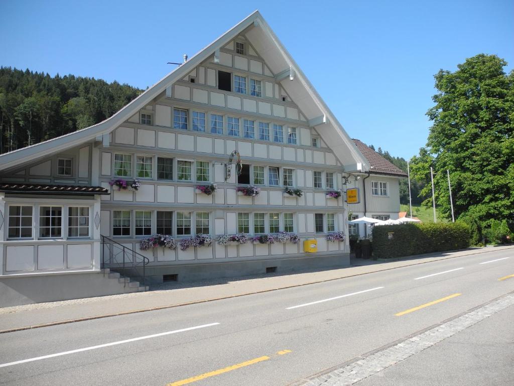 Landgasthaus Baeren Grub Exterior photo